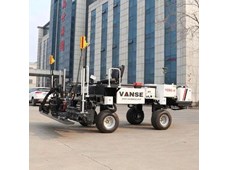 MÁY CÂN BẰNG SÀN BÊ TÔNG LASER VANSE	YANMAR 3TNV80F VỚI HỆ THỐNG ĐIỀU KHIỂN TỪ XA