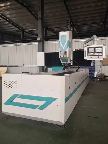 Máy khoan và phay CNC LK-3060